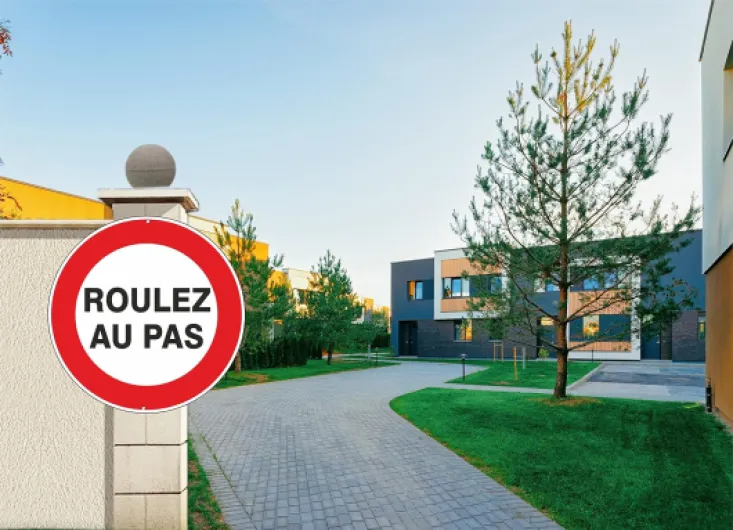 Roulez au pas panneau de signalisation routière en aluminium métal rond de 3 mm d'épaisseur pour extérieur Ø 30 (Roulez au pas) Roulez au pas Paquet de 1